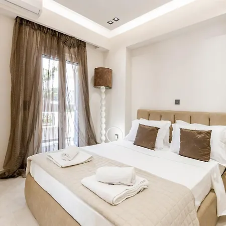 Vivian's Luxury *