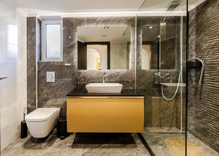 Vivian's Luxury Apartmán *