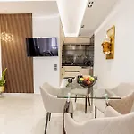 Vivian's Luxury